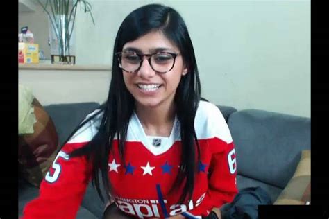 Mia Khalifa Dildo Masturbation Porn Videos